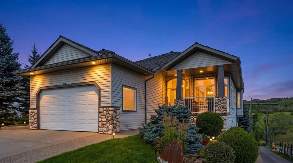 310 Gleneagles View, Calgary — detached for sale