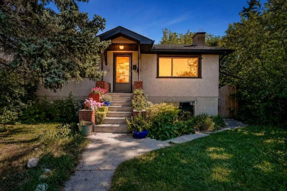 1708 50 Street SE, Calgary — main listing photo