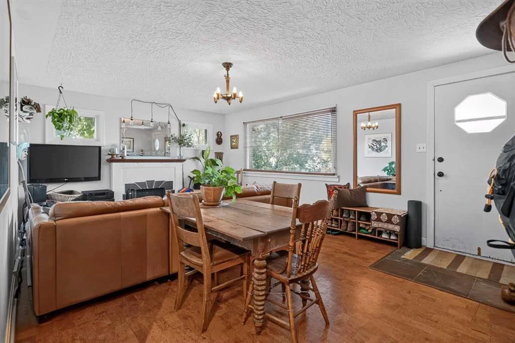 1708 50 Street SE, Calgary — photo 2 of 38