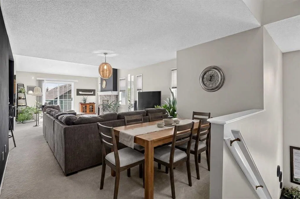 204, 39 Hidden Creek Place NW, Calgary — main listing photo