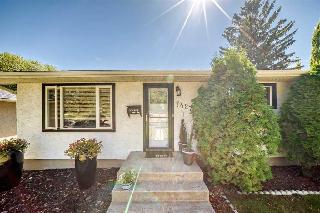 7427 Fountain Road SE, Calgary — photo 3 of 46