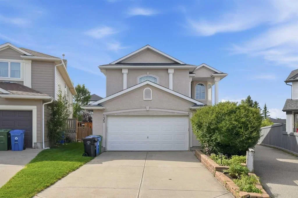 135 Millview Gardens SW, Calgary — main listing photo