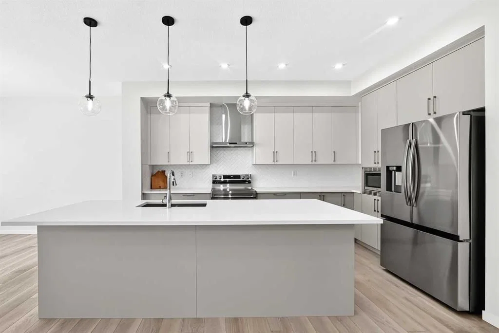 72 Lucas Gardens NW, Calgary — photo 3 of 50