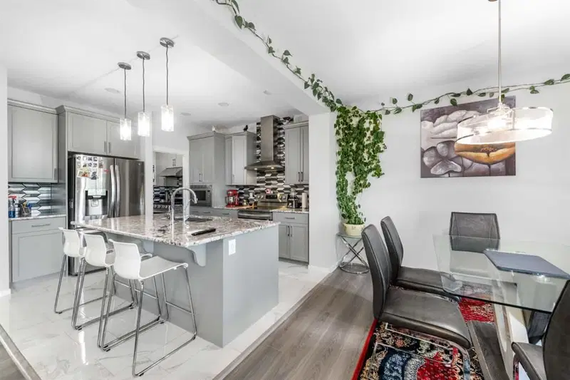 983 Corner Meadows Way NE, Calgary — photo 3 of 45