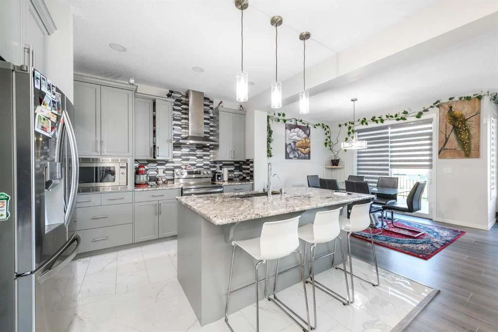 983 Corner Meadows Way NE, Calgary — photo 4 of 45