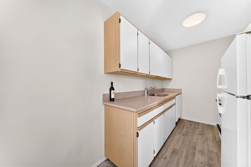 232, 1421 7 Avenue NW, Calgary — photo 4 of 34