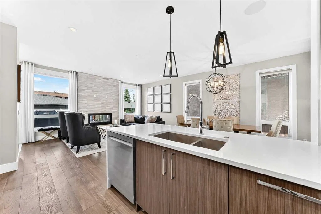 620B 23 Avenue NE, Calgary — photo 5 of 34