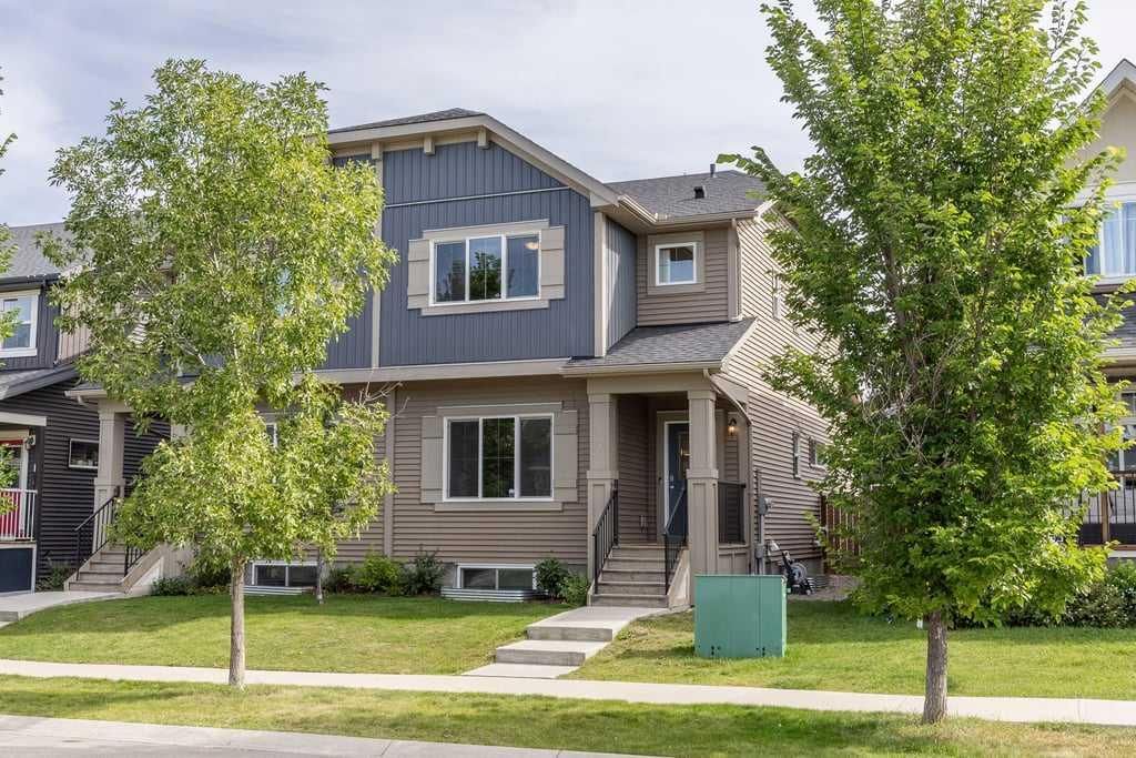 338 Fireside Boulevard, Cochrane — main listing photo