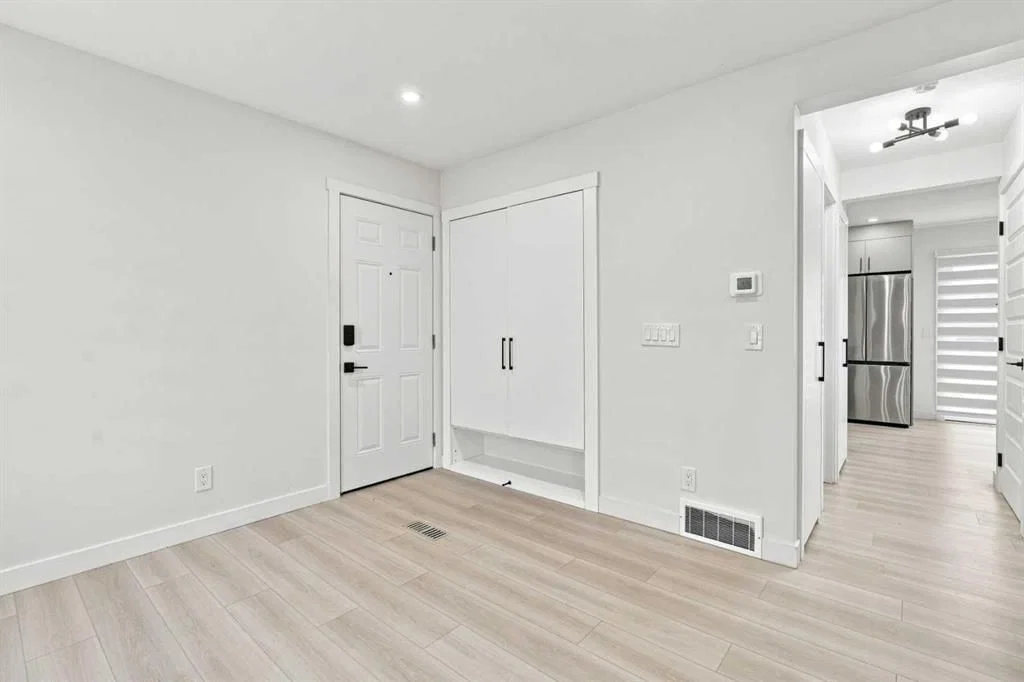 62 Deer Ridge Way SE, Calgary — photo 3 of 37