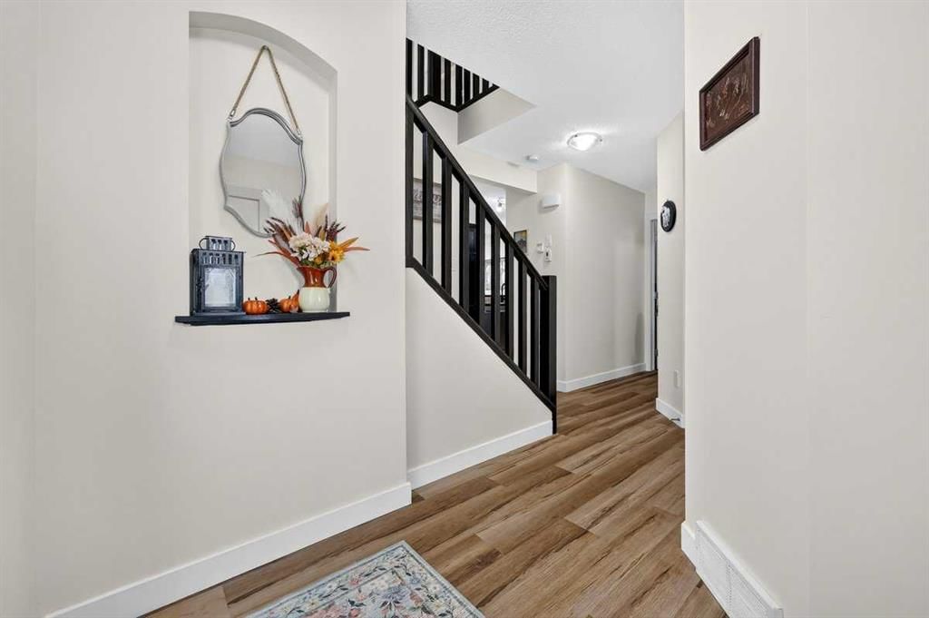 74 Heritage Landing, Cochrane — photo 4 of 41