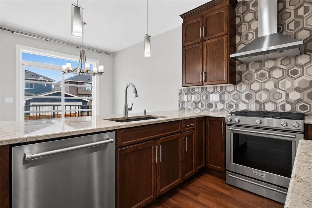 62 Evansfield Green NW, Calgary — photo 4 of 49