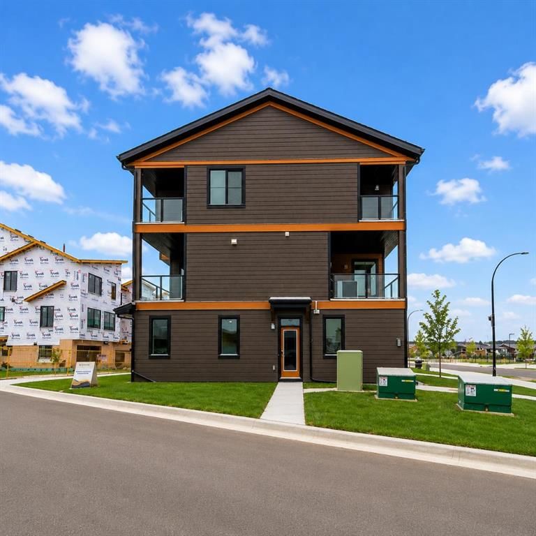 304, 4115 206 Avenue SE, Calgary — photo 2 of 27