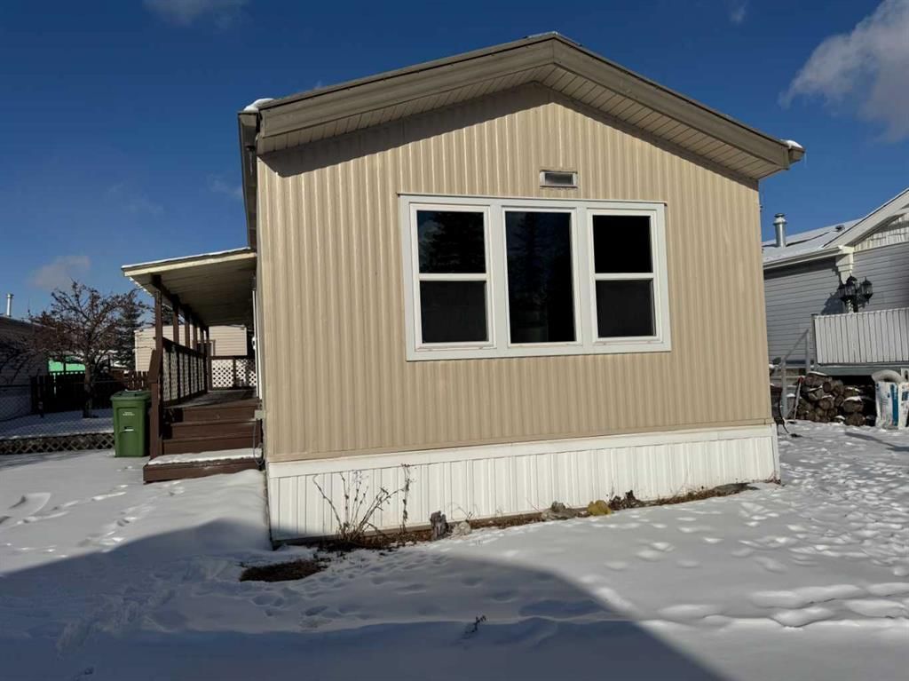 185, 3223 83 Street NW, Calgary — main listing photo