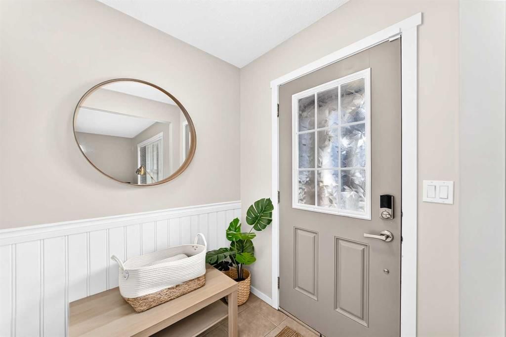 41 Sunvalley Road, Cochrane — photo 4 of 47