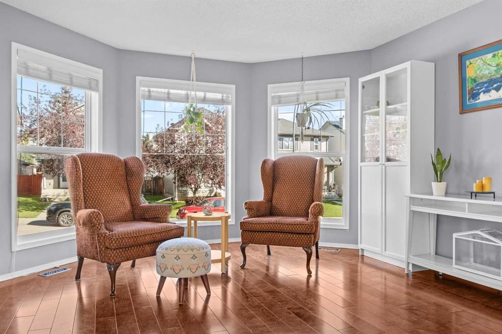 101 Bridlewood Manor SW, Calgary — photo 5 of 38
