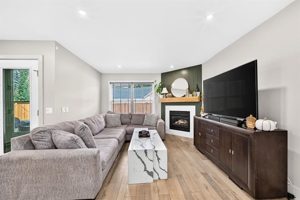 15226 Prestwick Boulevard SE, Calgary — photo 5 of 46
