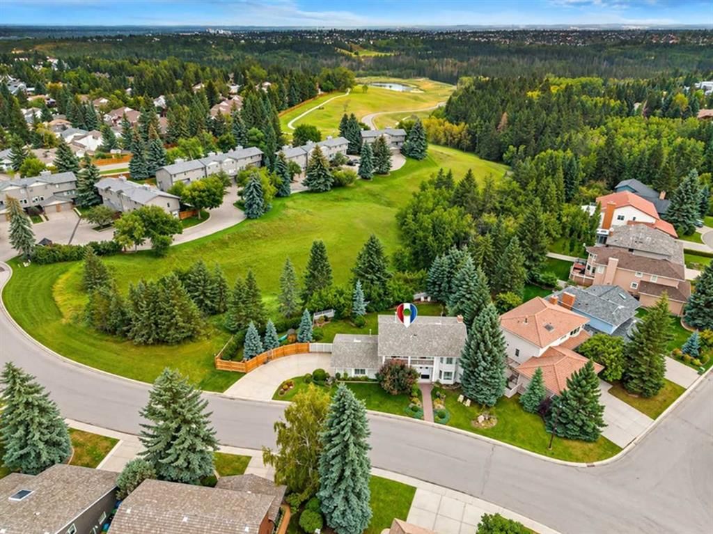 72 Woodacres Crescent SW, Calgary — main listing photo
