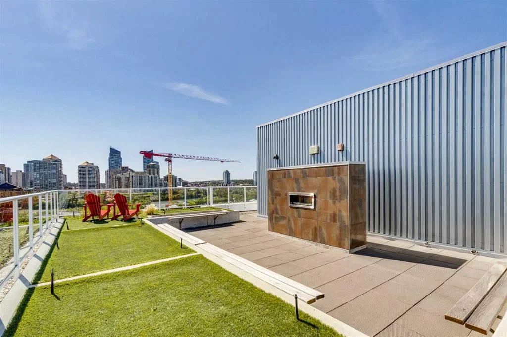 310, 1087 2 Avenue NW, Calgary — main listing photo