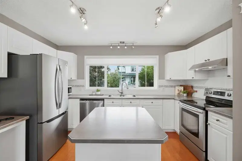 54 Tuscany Valley Heights NW, Calgary — photo 3 of 44
