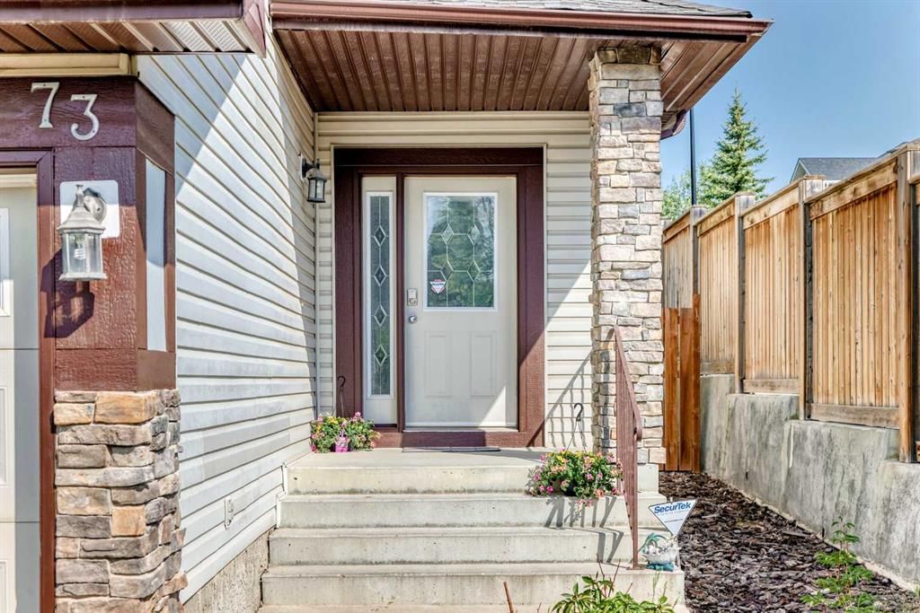 73 Royal Birch Way NW, Calgary — photo 3 of 35