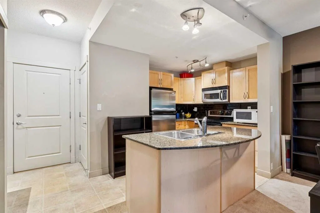 1502, 5605 Henwood Street SW, Calgary — photo 3 of 21