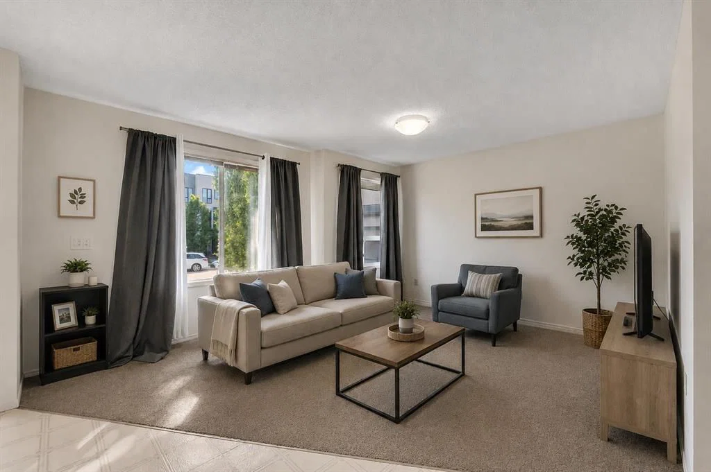 4736 17 Avenue NW, Calgary — photo 5 of 32