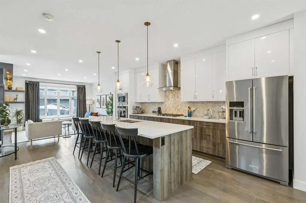 2826 40 Street SW, Calgary — photo 5 of 41