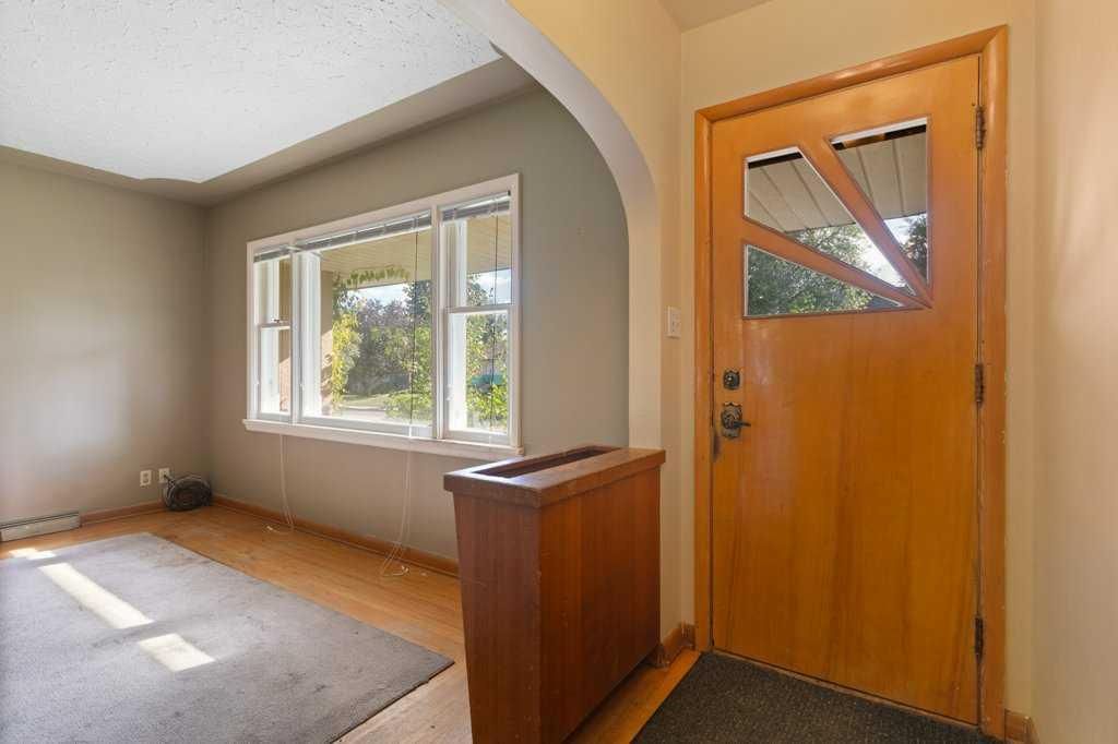 2616 Morley Trail NW, Calgary — photo 2 of 28