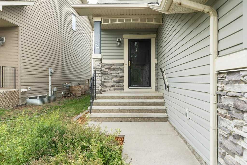 24 New Brighton Landing SE, Calgary — photo 2 of 44