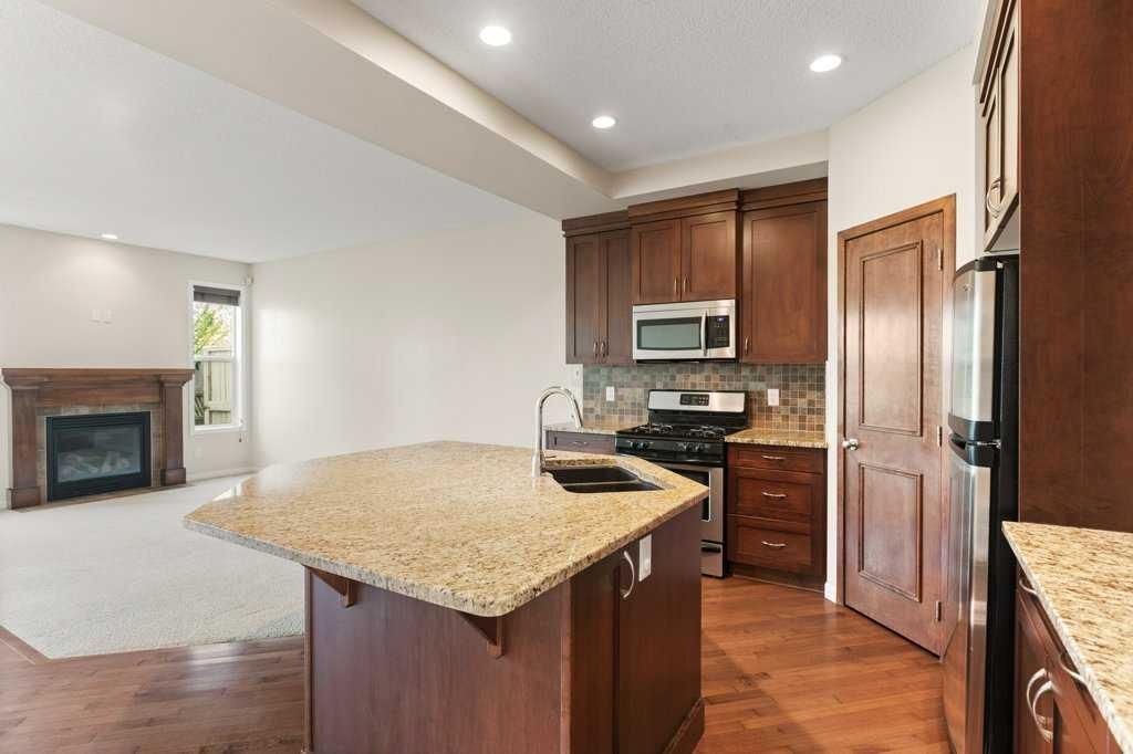 24 New Brighton Landing SE, Calgary — photo 4 of 44