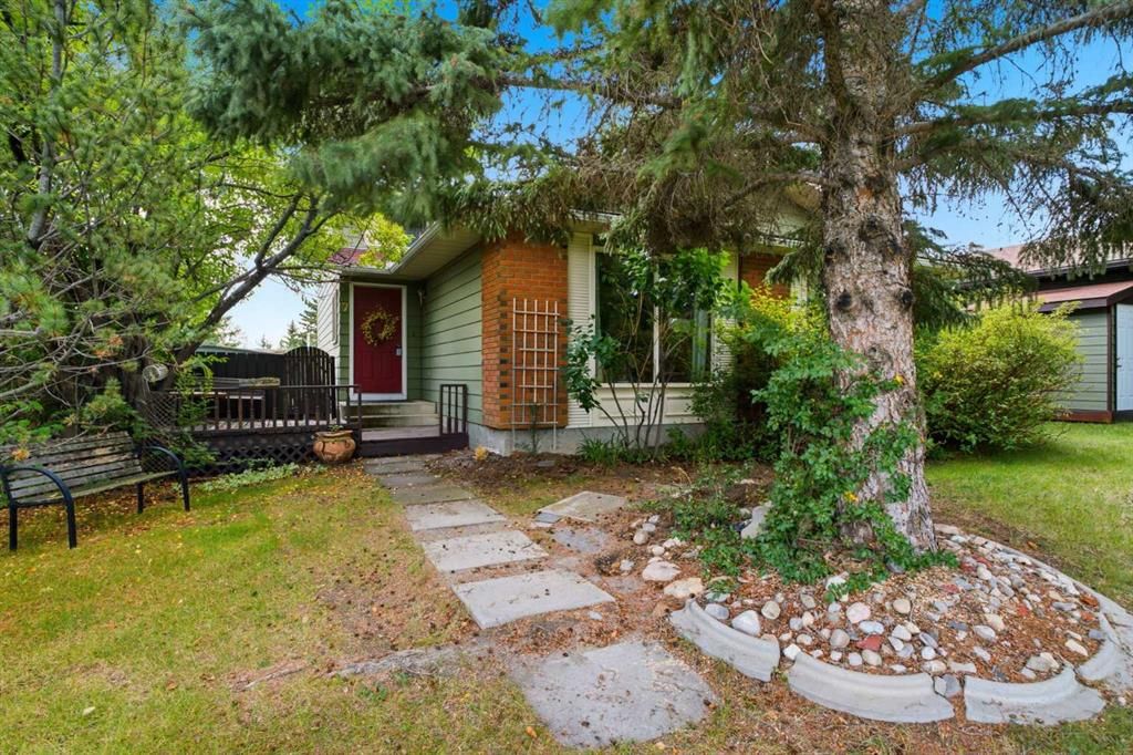 7 Glenport Road E, Calgary — detached for sale