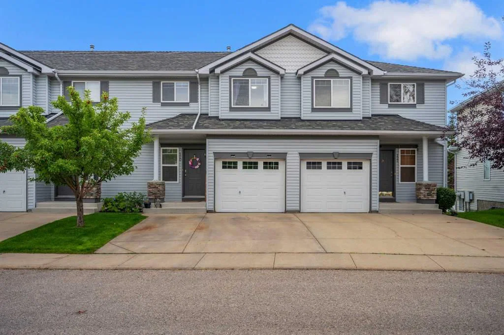 120 Rocky Vista Circle NW, Calgary — main listing photo