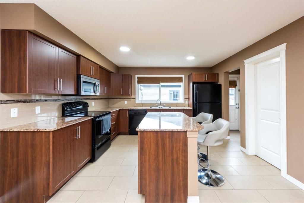 212 Panatella Drive NW, Calgary — photo 2 of 48