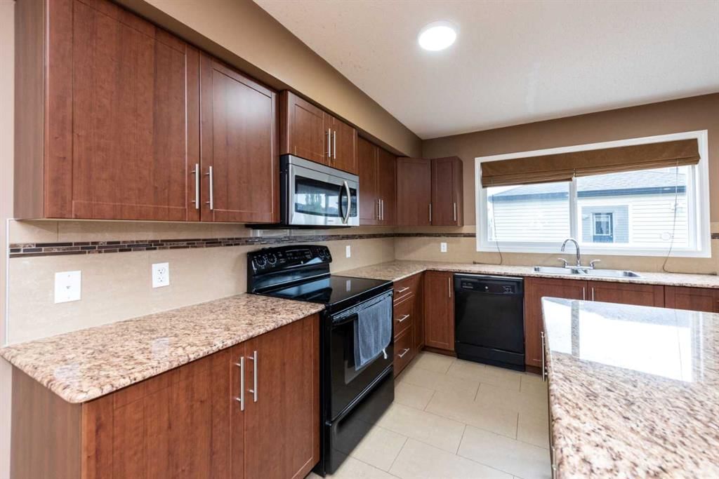 212 Panatella Drive NW, Calgary — photo 3 of 48