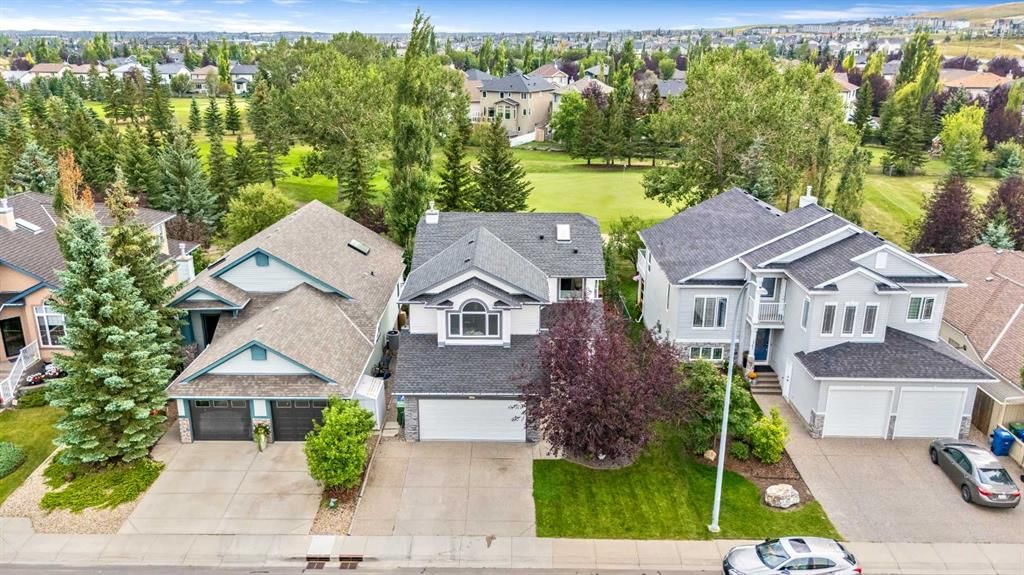 2357 Fairways Circle NW, Airdrie — photo 2 of 50