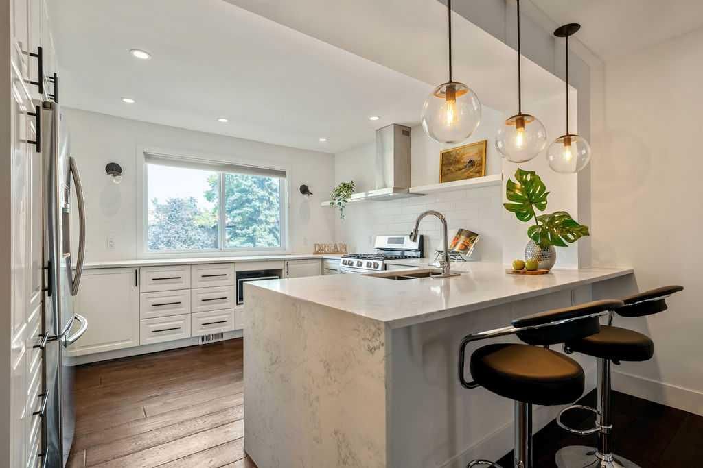 92, 210 86 Avenue SE, Calgary — main listing photo