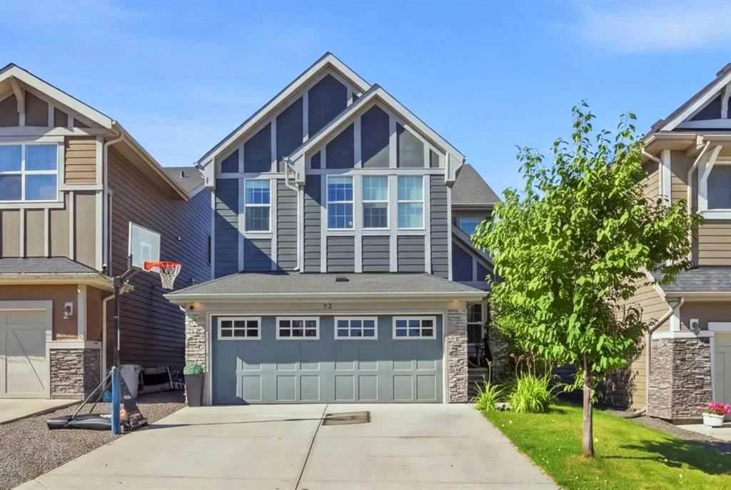 126 Valley Pointe Way NW, Calgary — main listing photo