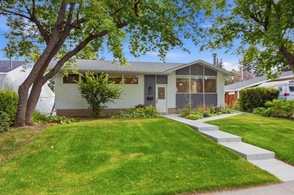 2835 63 Avenue SW, Calgary — photo 2 of 47