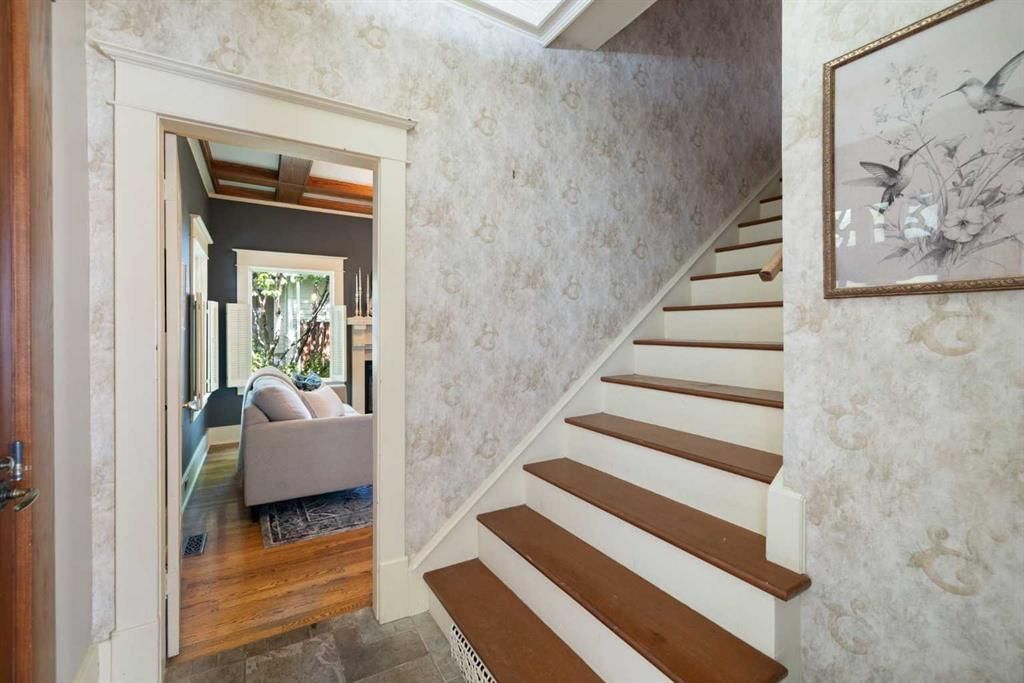 1414 4A Street NW, Calgary — photo 4 of 50