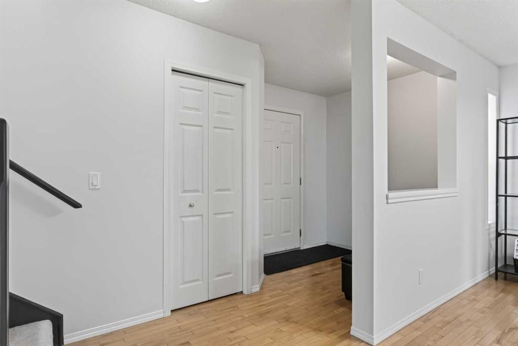 22 Evansbrooke Way NW, Calgary — photo 3 of 43