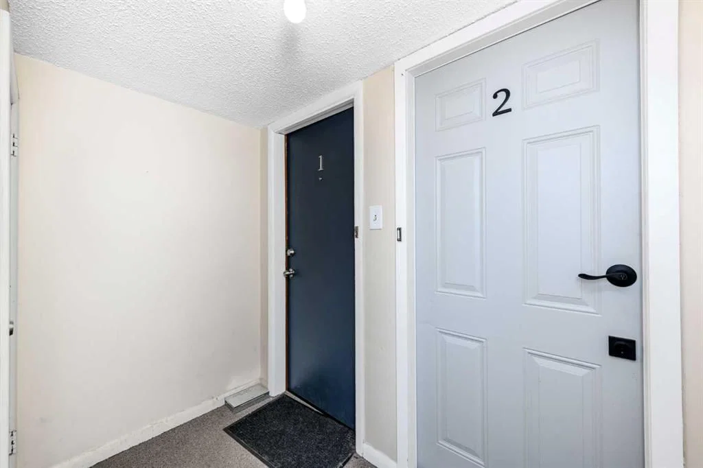 1, 2311 17A Street SW, Calgary — photo 5 of 27