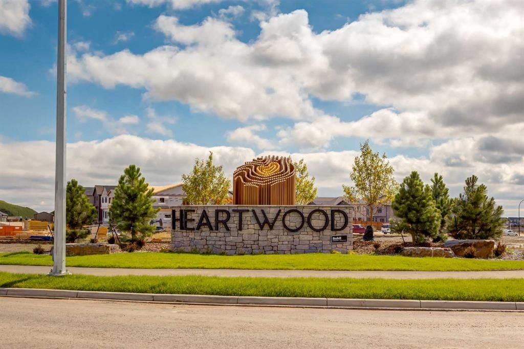 267 Heartwood Grove SE, Calgary — photo 5 of 12