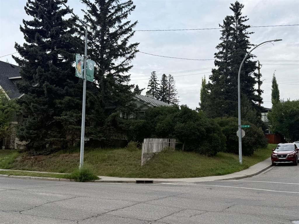 1902 33 Avenue SW, Calgary — photo 3 of 6