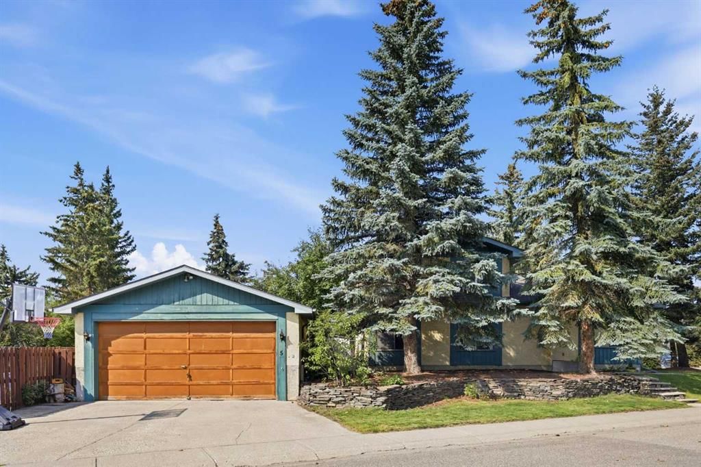 5 Glenwood Crescent, Cochrane — photo 2 of 49