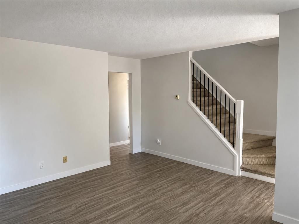 252 Templeview Way NE, Calgary — photo 5 of 27