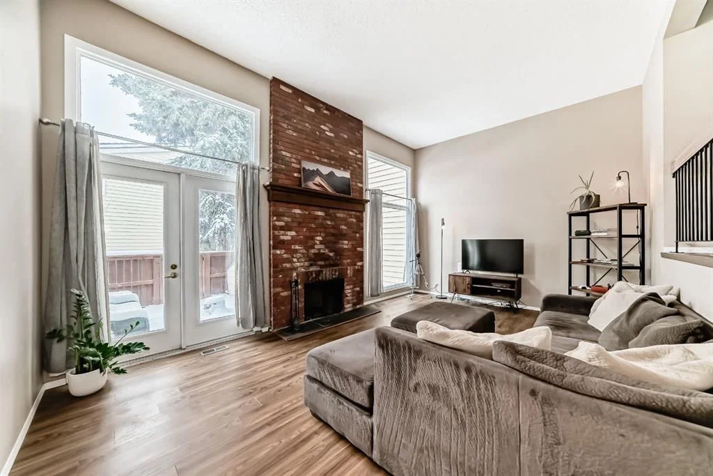 407 Point Mckay Garden NW, Calgary — main listing photo
