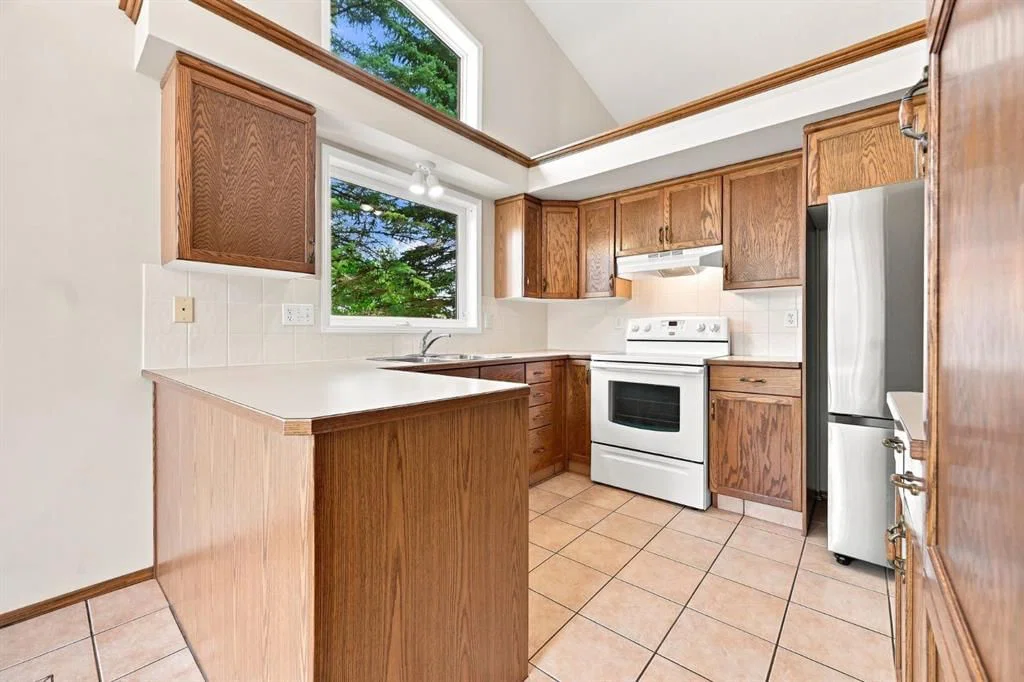 4 Douglasview Park SE, Calgary — photo 4 of 29