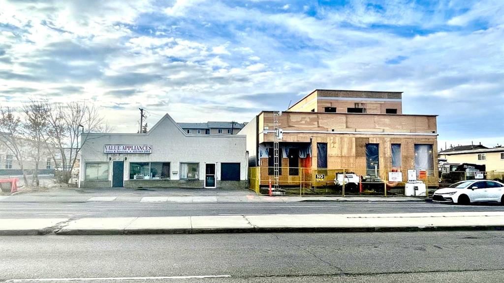1721 36 Street SE, Calgary — main listing photo