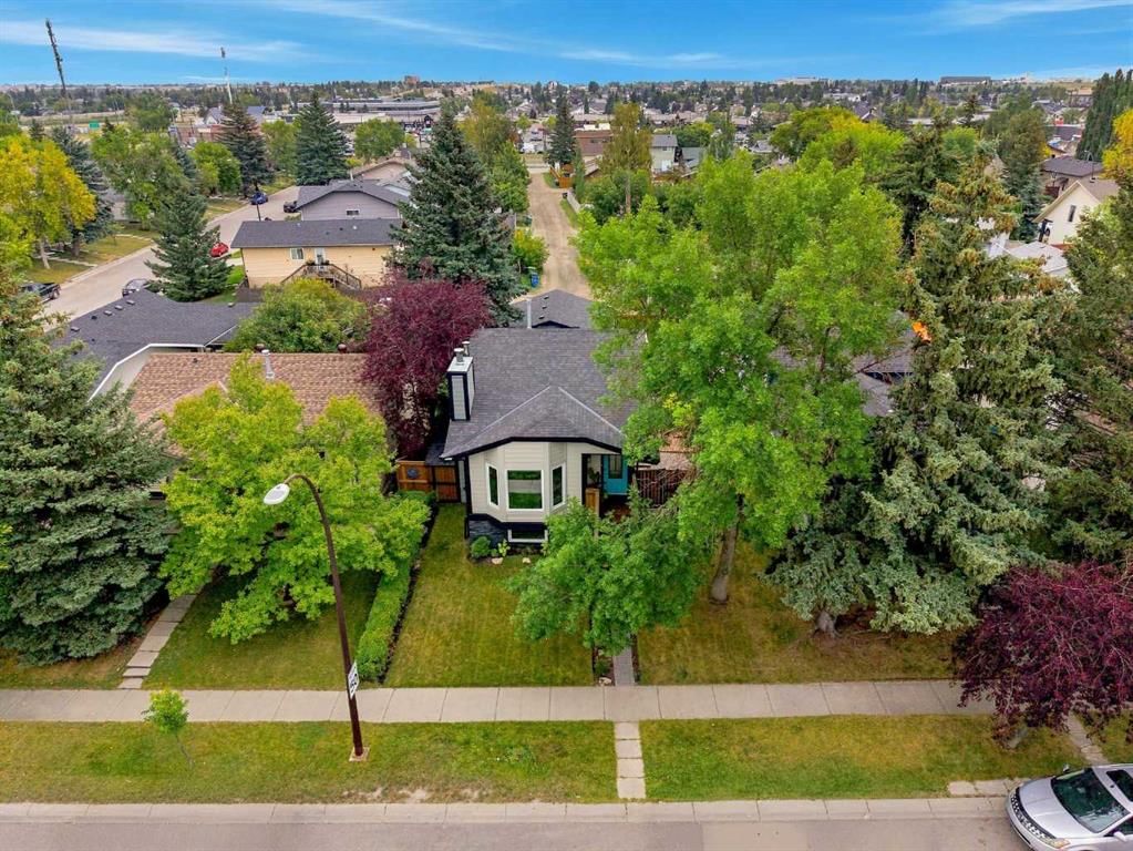 972 Riverbend Drive SE, Calgary — photo 3 of 35