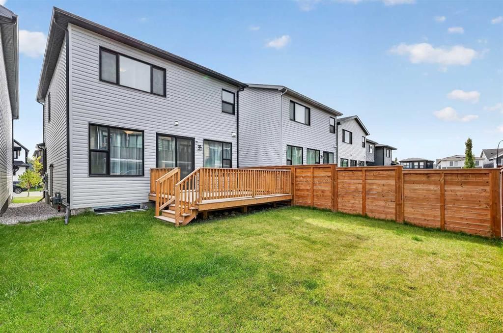 96 Rowmont Heath NW, Calgary — photo 2 of 38